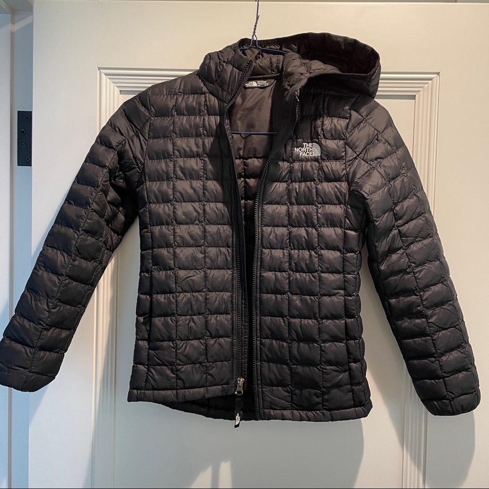 North Face girls thermoball insulated jacket - medium (10/12)